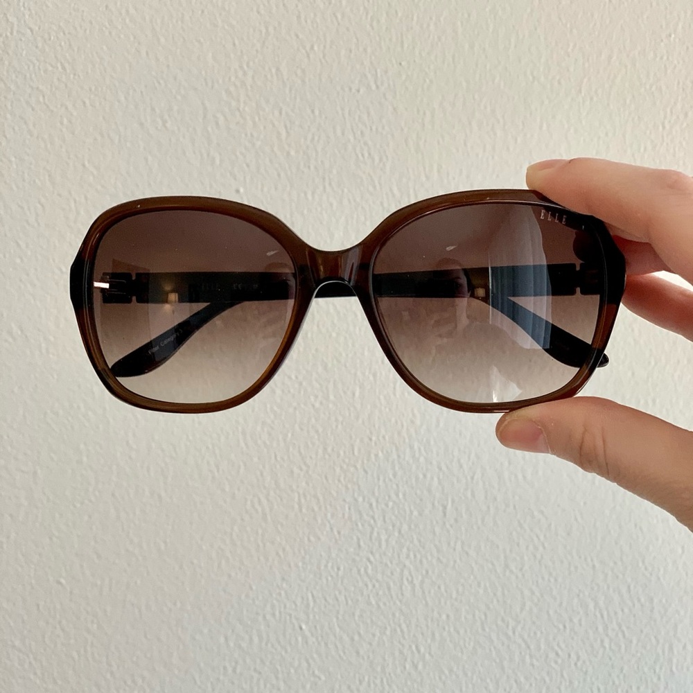 NWOT Elle sunglasses